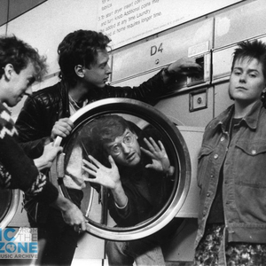 Testcard F photo provided by Last.fm