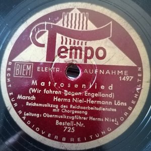 Matrosenlied / In Der Heimat Steh'n Auf Posten