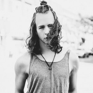 Russell Elliot 的头像