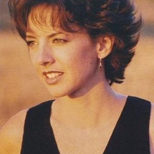 Sue Nixon 的头像