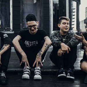 Duki, C.R.O y Ysy A 的头像