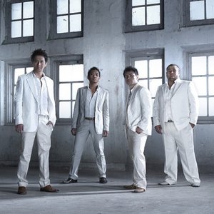 “Idol Divo”的封面
