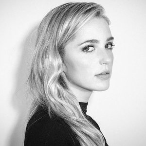 Jessica Rothe 的头像