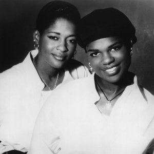 Angie & Debbie Winans 的头像