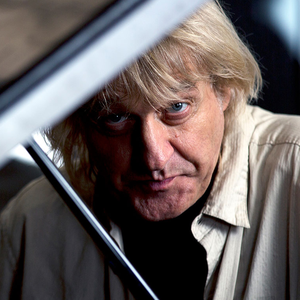 Hanery Amman photo provided by Last.fm