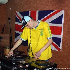 Avatar for DJ Валик