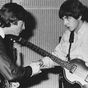 “Lennon - McCartney”的封面