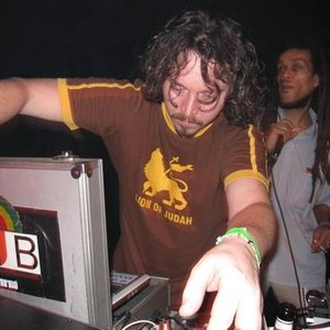 “The Dub Creator”的封面