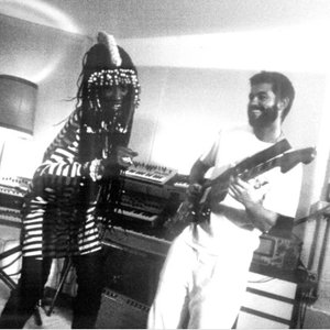 Nubiyan Twist & Fatoumata Diawara 的头像