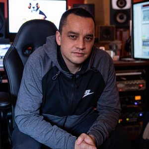 Rob Shaker 的头像