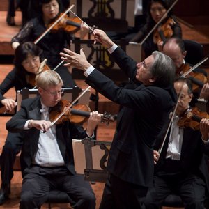 Awatar dla San Francisco Symphony, Michael Tilson Thomas