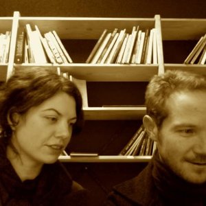 Jenny Lange and Dean Roberts 的头像