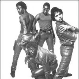 Master O.C. And Krazy Eddie Featuring Peso & Tito 的头像