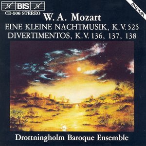 Mozart: Kleine Nachtmusik (Eine) / Divertimentos, K. 136-138