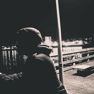 living ghosts 的头像