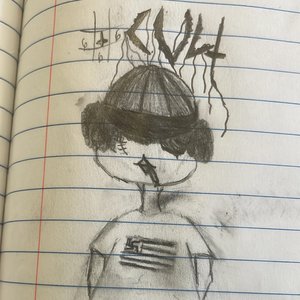 423