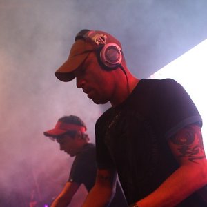 Avatar de Nosferatu & Dj Mad Dog