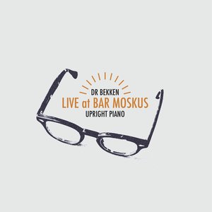 Upright Piano - LIVE at BAR MOSKUS