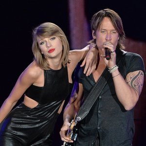 Taylor Swift featuring Keith Urban için avatar