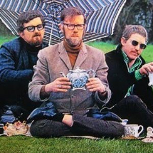 Collin Bates Trio 的头像