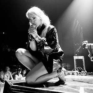 Emily Haines & Metric 的头像