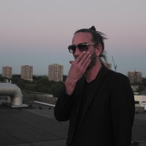 E1 Ten 的头像