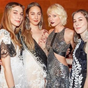 Taylor Swift Ft. HAIM 的头像