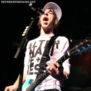 Alex Gaskarth, Juliet Simms & 3OH!3 的头像
