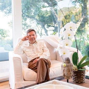 Eckhart Tolle Profile Picture