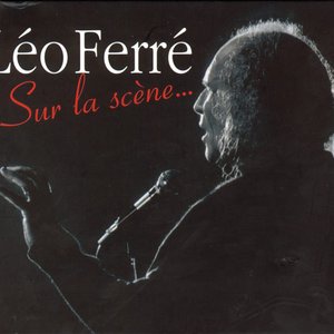 Sur la scène