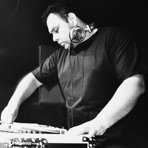 DJ Gian 的头像