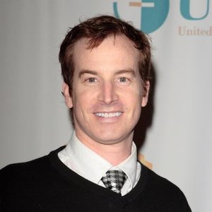 Rob Huebel 的头像