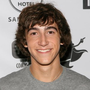 Vincent Martella 的头像