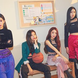 Zdjęcia dla 'Seulgi, SinB, Chung Ha & Jeon Soyeon'