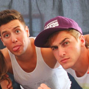 Avatar de Logan and Kendall