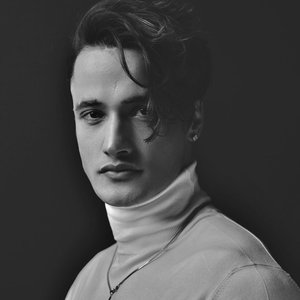 Asim Riaz 的头像