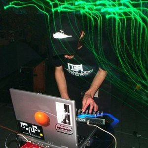 Ant Orange 的头像