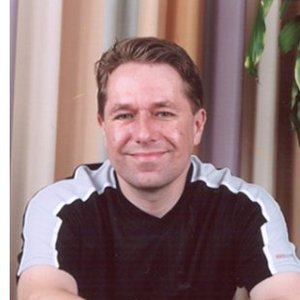 Alastair Reynolds 的头像