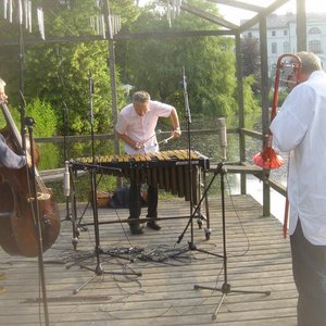 Lars Danielsson, Christopher Dell, Nils Landgren 的头像