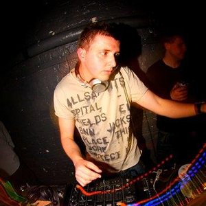 Danny Powers 的头像