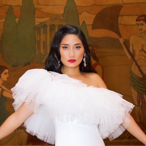 Chloe Flower 的头像