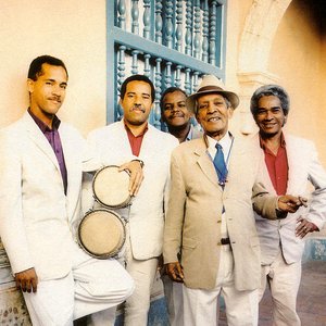 Compay Segundo y su grupo için avatar