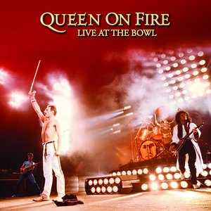 “Queen on Fire: Live at the Bowl (disc 1)”的封面