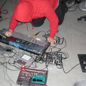 tik///tik 的头像