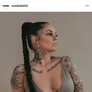 Ina 的头像
