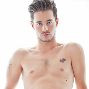 Chris Crocker 的头像