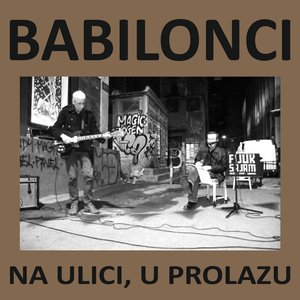 Na ulici, u prolazu