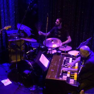 John Medeski, Matt Hollenberg, Kenny Grohowski için avatar