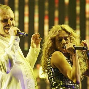 Image for 'MIGUEL BOSE CON PAULINA RUBIO'