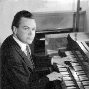 Thurston Dart 的头像